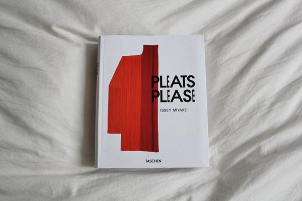 IHEARTALICE – Fashion & Travel-Blog by Alice M. Huynh from Germany: Pleats Please by Issey Miyake Book / TASCHEN Books