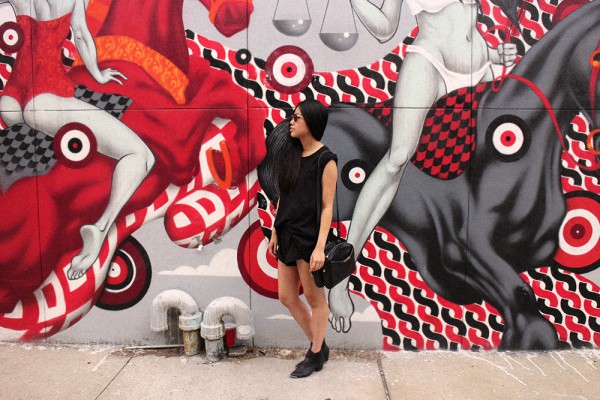 IHEARTALICE.DE – Fashion & Travel-Blog by Alice M. Huynh from Germany: All Black Everything Look wearing Muscle Shirt & Chelsea Boots / New York, NYC Travel Diary
