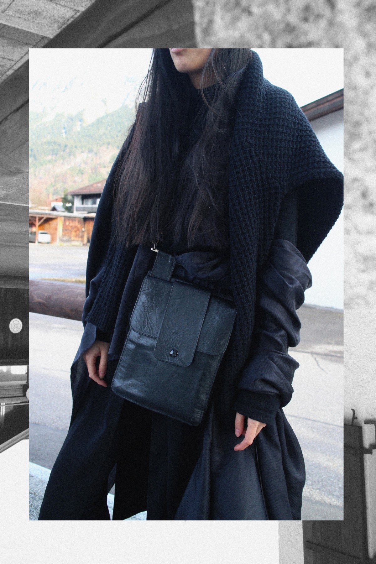 IHEARTALICE.DE – Fashion & Travel Blog: All Black Everything Look wearing Long Black Cardigan, Turtleneck, Boots