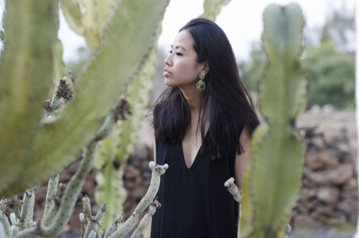 IHEARTALICE.DE – Fashion & Travel-Blog from Germany/Berlin by Alice M. Huynh: Black Jersey V-Neck Dress by Alice M. Huynh & Statement Swarowski Earrings in Fuerteventura