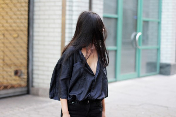 IHEARTALICE – Fashion and Travel Blog from Berlin/Germany by Alice M. Huynh: Black Vintage Silk Blouse & Skinny Acne Jeans