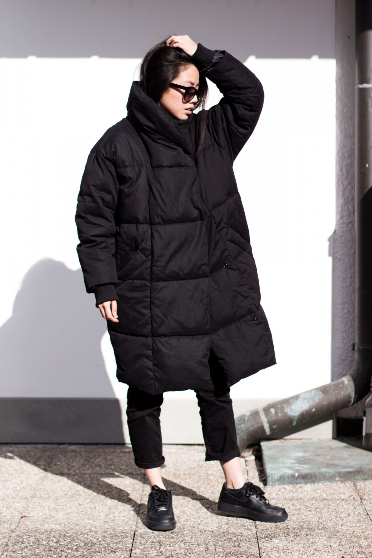 IHEARTALICE.DE – Travel, Lifestyle, Food & Fashion-Blog from Berlin/Germany by Alice M. Huynh: Black oversize MONKI Dufflecoat & Nike Air Force 1 Low Sneakers