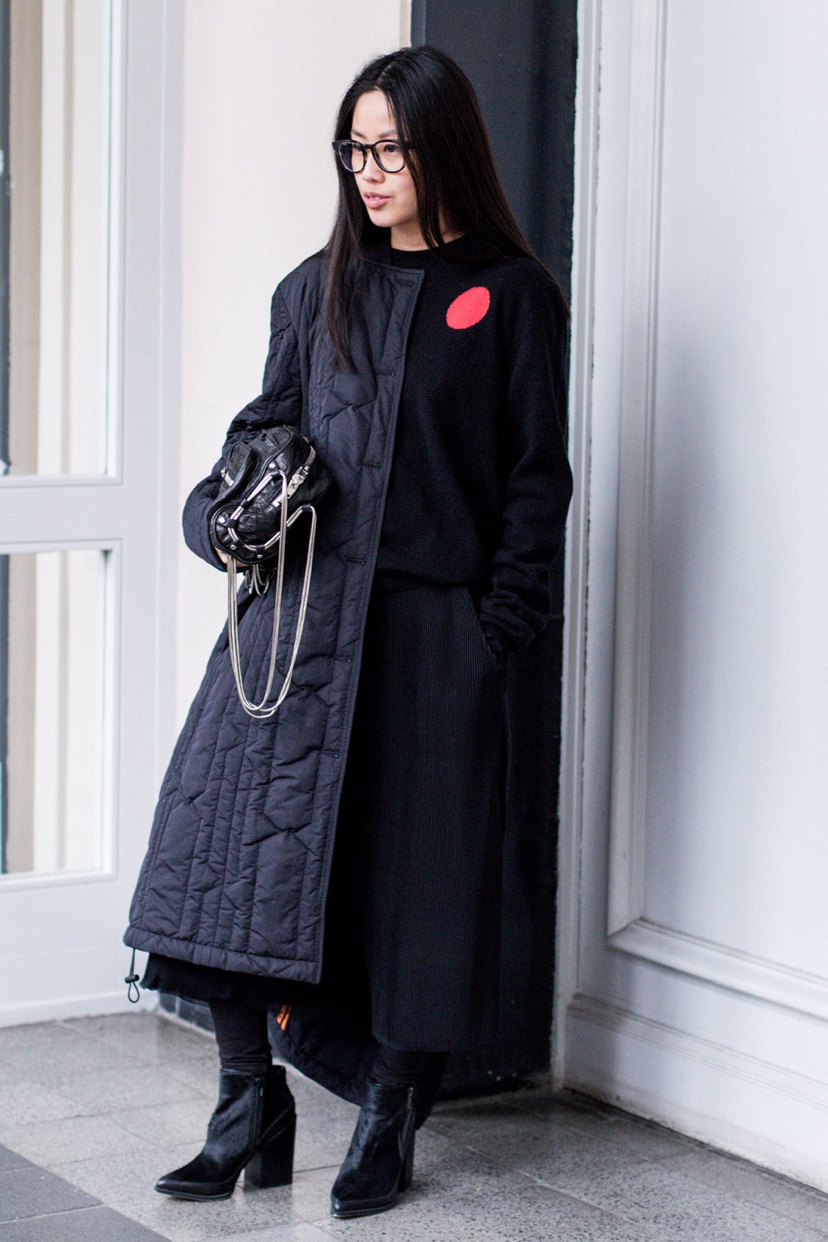 All Black everything / Hunter jacket & Alexander Wang Brenda Bag - IheartAlice.com