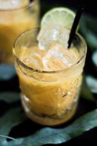 Mango Mezcal Cocktail Rezept & Tortilla Chips - Visit Mexico / IheartAlice.com