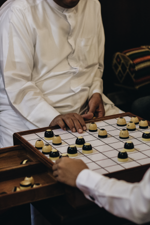 Dama – A traditional board game from Qatar / On The Streets of... Doha - Quick Guide to Qatar / Streetphotography by Alice M. Huynh - iHeartAlice.com