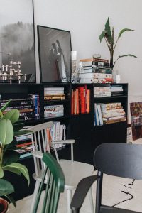 Bookshelf Inspiration mit MYCS Regalsystem / Interior Homestory by Alice M. Huynh / iHeartAlice.com - Travel, Lifestyle & Fashionblog