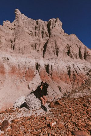 Big Bend Nationalpark: ARKET Leather shirt & chunky-sole leather boots / Travel, Lifestyle Fashion & Foodblog by Alice M. Huynh / Travel Texas Diary
