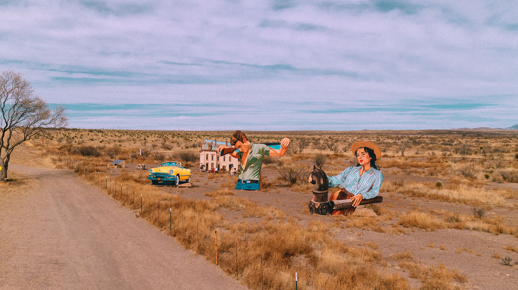 James Dean 'Giant' Mural Highway Art in Marfa, Texas / Travel, Lifestyle & Foodblog by Alice M. Huynh – Travel Texas – 7 Things To Do & See in Marfa, Texas