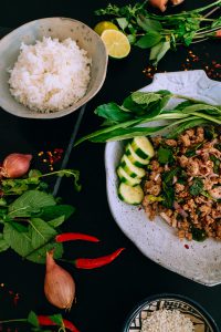 Authentic Thai Larb Recipe – Larb Moo ลาบหมู Rezept – Authentischer Thai Larb Salat Rezept von iHeartAlice.com - Travel, Lifestyle, Foodblogger aus Berlin, Deutschland