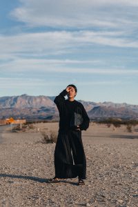 Issey Miyake in the Middle of Nowhere / All-Black Everything Look wearing Pleats Please, Birkenstock & COS by iHeartAlice.com – Travel, Lifestyle & Fashionblog by Alice M. Huynh / Texas Travel Diary