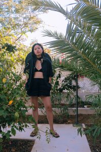 In The Mood For Summer: ARKET Linen Set & Straw Hat / All Black Summer Look - Minimalist Fashion / Fashion, Lifestyle & Travelblog by Alice M. Huynh