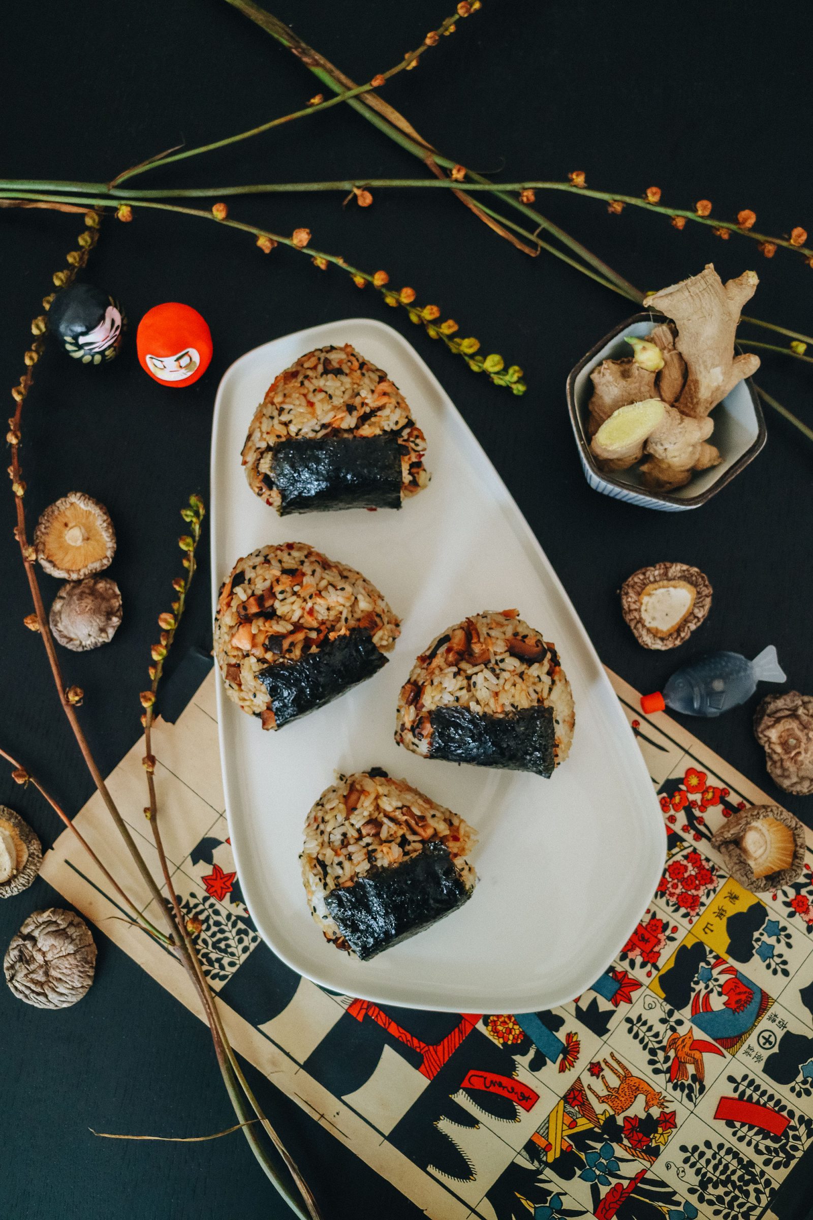 salmon_shiitake_onigiri_rezept_japanesericeballs_01a i Heart Alice