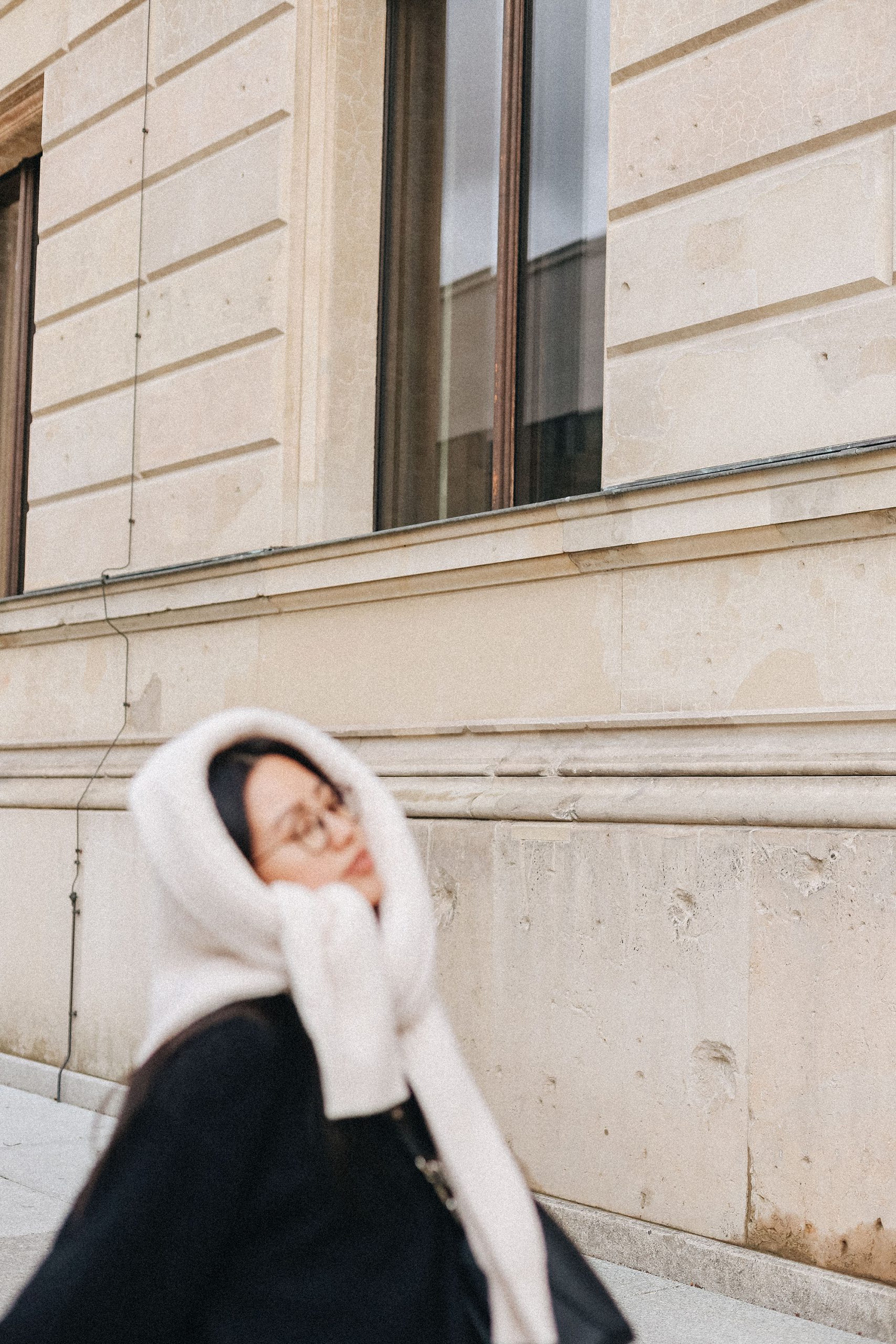 Cozy Knits & LOEWE Puzzle Bag / All-Black-Everything Look by Alice M. Huynh – iHeartAlice.com Lifestyle, Travel & Fashionblog from Berlin, Germany / Minimalist Fashion Streetstyle