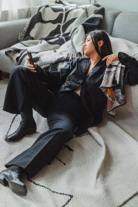 Genderless Dress-Up w/ ARKET & Studio Hilal – Minimalist All Black Everything Fashion Looks by Alice M. Huynh / iHeartAlice.com – Fashion, Lifestyle & Foodblogger from Berlin, Germany