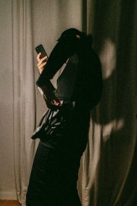 Midnight Dancing – Sleek Knits for Autumn / All Black Everything Minimalist Look by Alice M. Huynh – Travel, Lifestyle, Fashion & Foodblogger based in Berlin, Germany