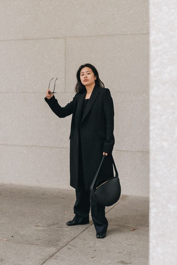 Pallas Endor Coat & Maison Margiela Tabi Boots / All-Black-Everything Look by Alice M. Huynh – iHeartAlice.com Lifestyle, Travel & Fashionblog from Berlin, Germany / Minimalist Fashion Streetstyle