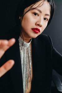 Festive Holiday Look w/ FENTY Beauty / Mini Stunna Lip Paint 'UNMATCHED', FULL FRONTAL Mascara & FENTY Beauty Brow MVP Pencil Styler / Christmas & NYE Look by Alice M. Huynh – Fashion, Lifestyle & Travelblog from Berlin, Germany