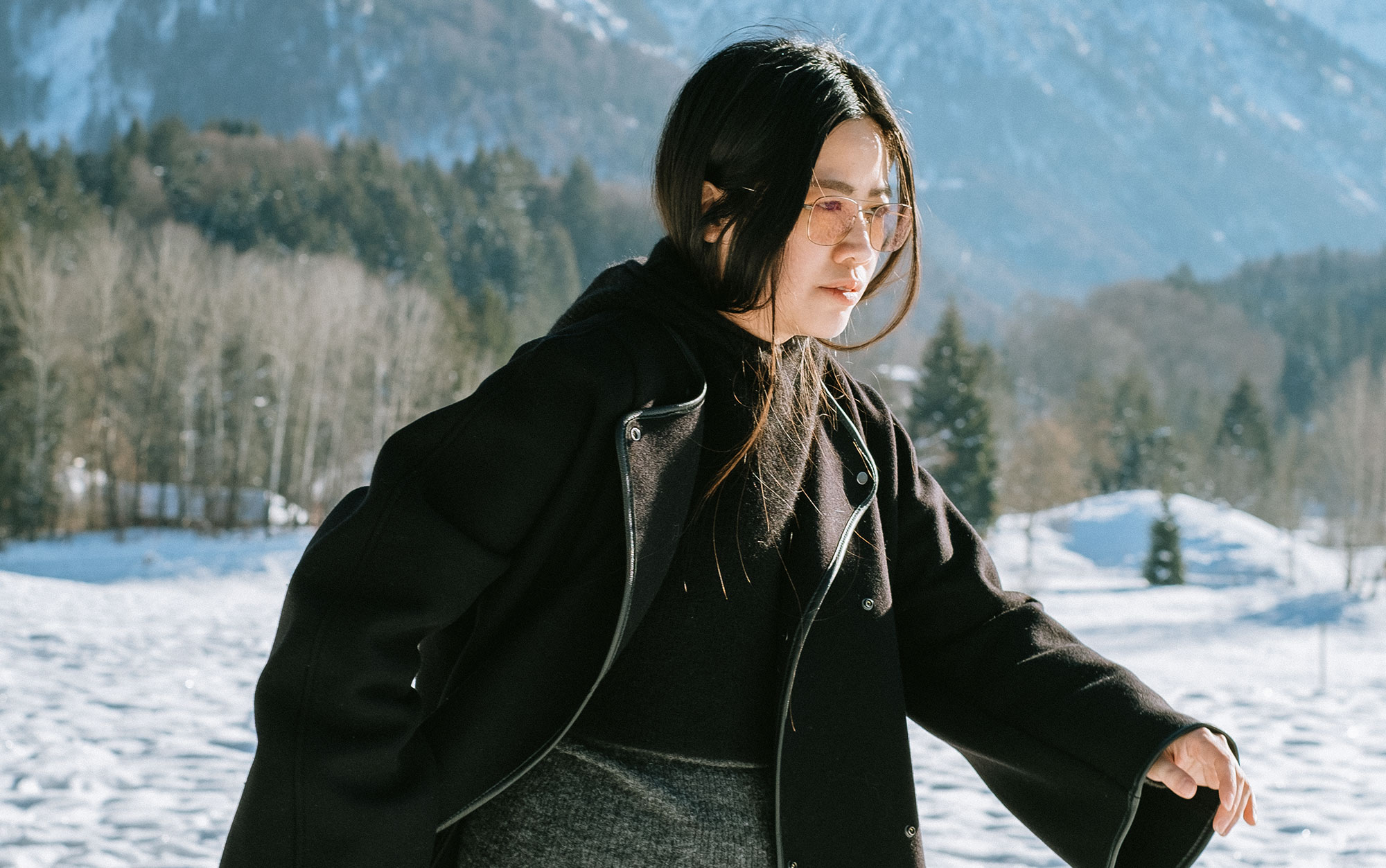 How To Keep Warm in Winter: ARKET Melton Coat & Alpaka Knit Set / Minimalist Look by Alice M. Huynh – Travel, Lifestyle & Fashionblog based in Berlin, Germany