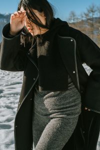 How To Keep Warm in Winter: ARKET Melton Coat & Alpaka Knit Set / Minimalist Look by Alice M. Huynh – Travel, Lifestyle & Fashionblog based in Berlin, Germany