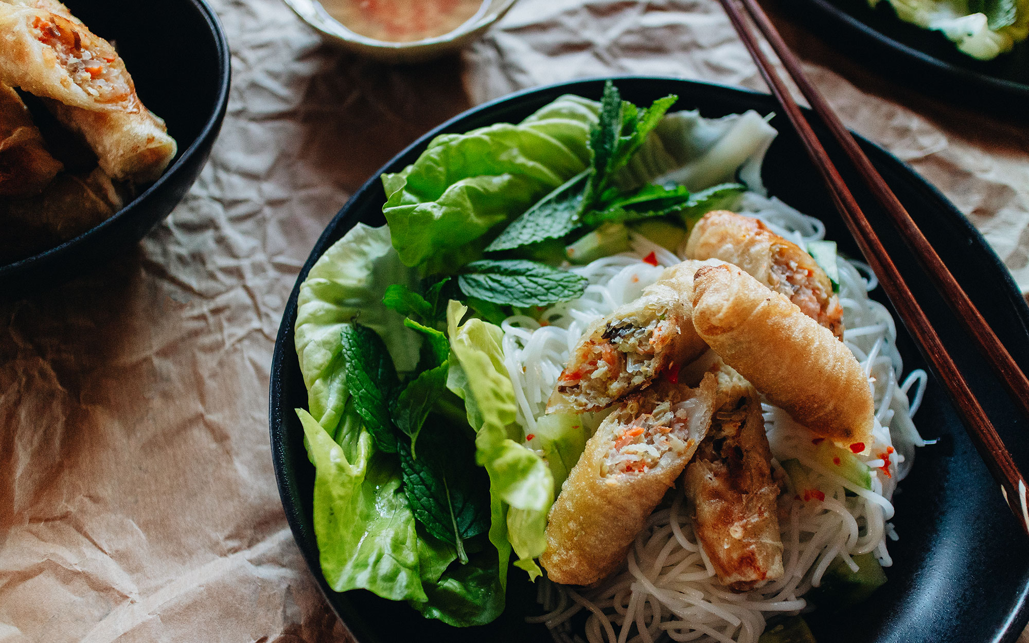 Bún Chả Giò - Reisnudeln mit vietnamesischen Frühlingsrollen Rezept / Authenthisch Vietnamesisch Kochen mit iHeartAlice.com – Travel, Lifestyle & Foodblog by Alice M. Huynh