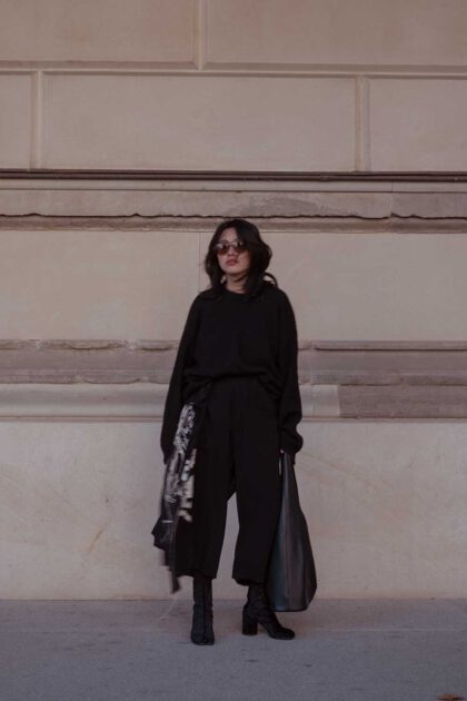 The Row Tote Bag, Maison Margiela Tabi Boots & Yohji Yamamoto Trousers / All Black Everything Look by Alice M. Huynh - Berlin based Style, Travel & Lifestyleblog iHeartAlice.com