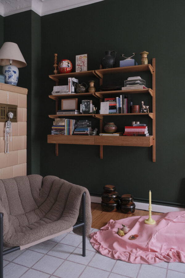 The Green Salon - A Cozy Home Library Idea / Berlin based Fashion, Travel & Lifestyle Blog by Alice M. Huynh - iHeartAlice.com